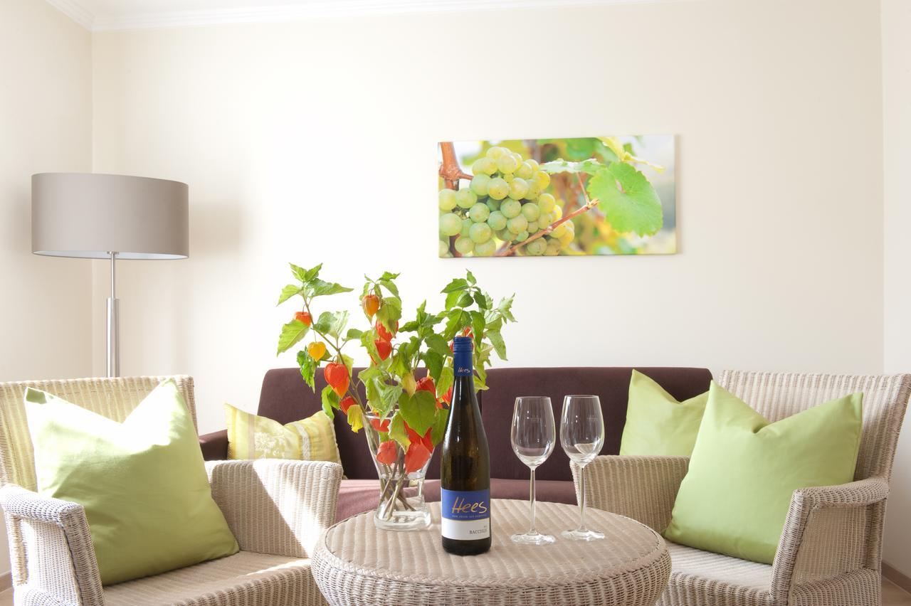Weingut Hees - Landgasthof Zum Jaeger Aus Kurpfalz Auen 部屋 写真